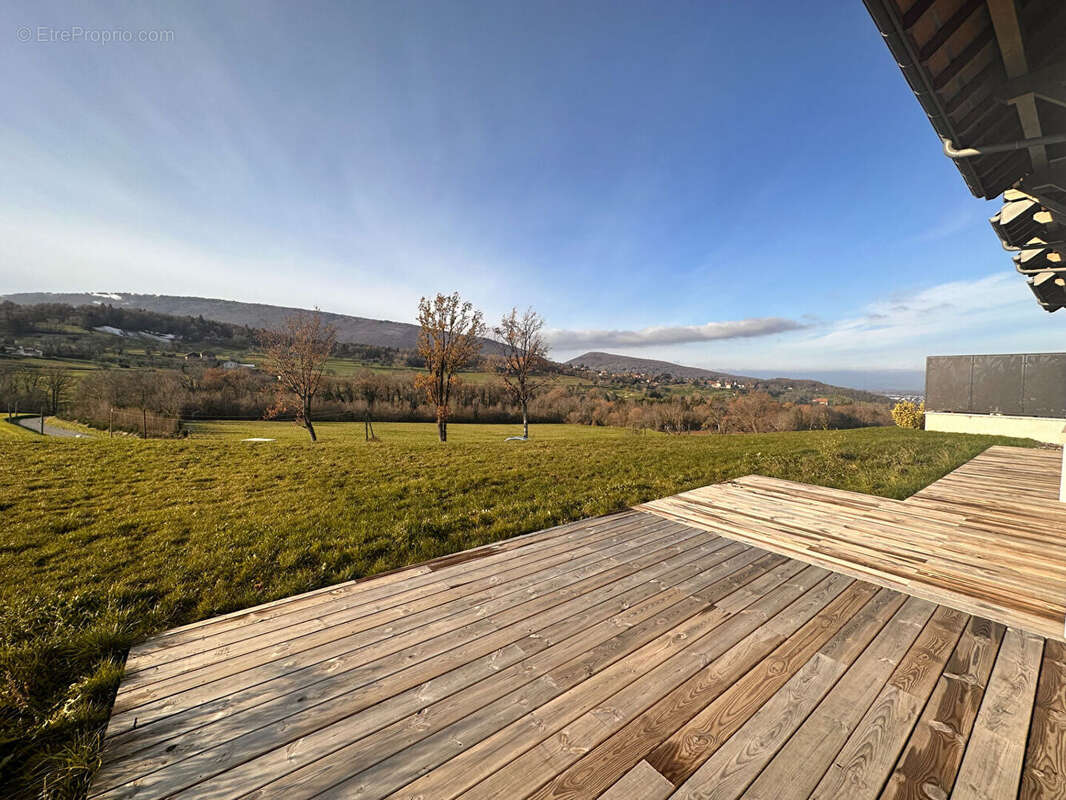 Reignier-Ésery - Magnifique Appartement en rez-de-jardin, dans un écrin de verdure proche du Golf - photo 3