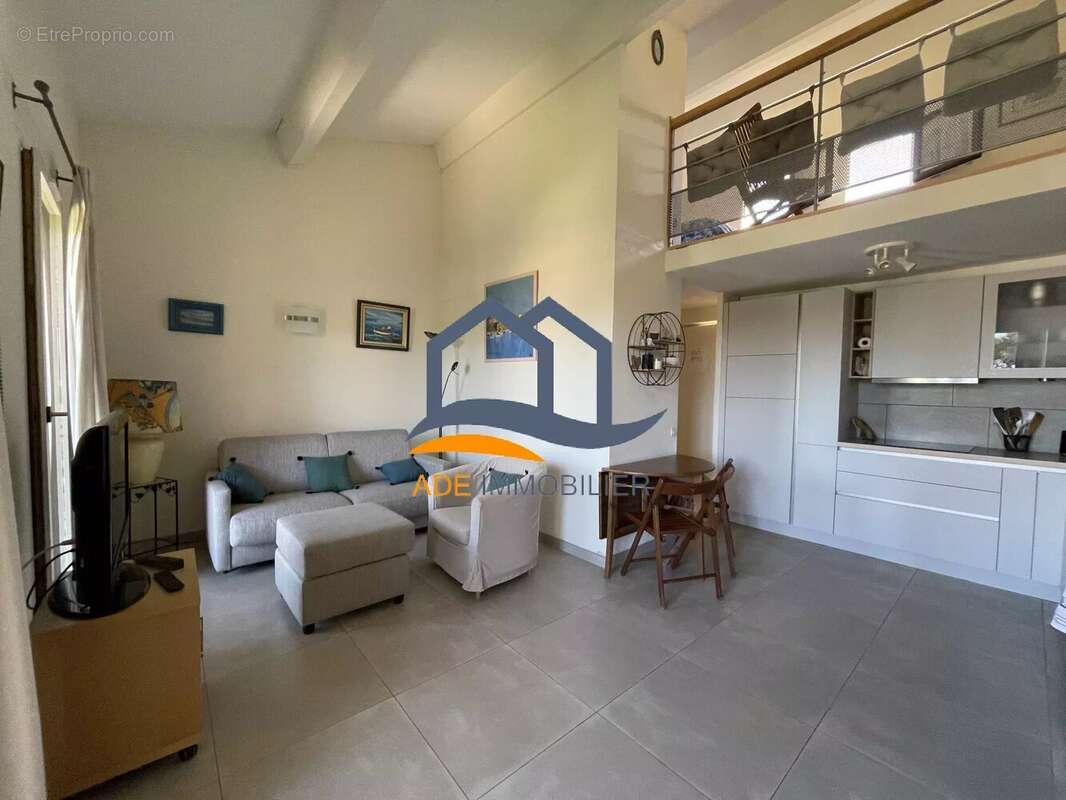 Appartement à SANARY-SUR-MER