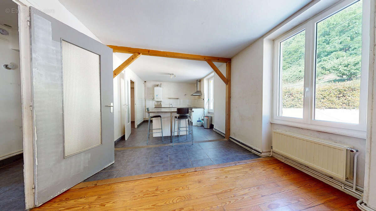 Appartement à PONT-EVEQUE