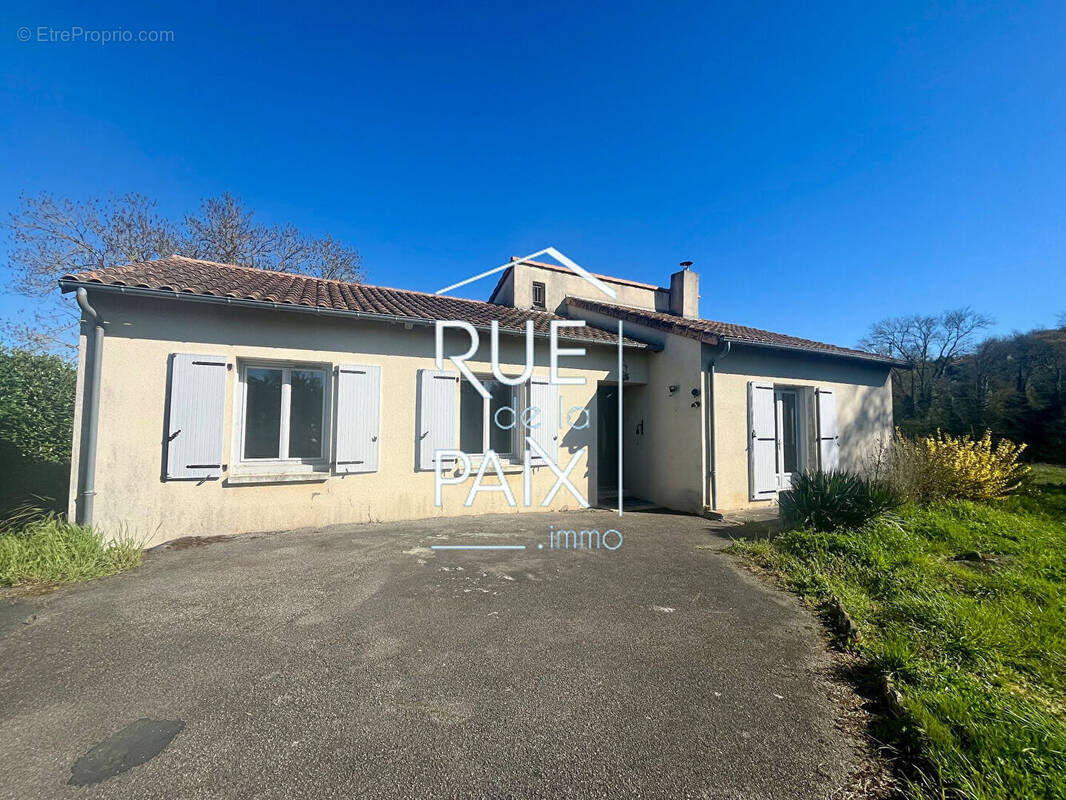 Maison à LOUIN