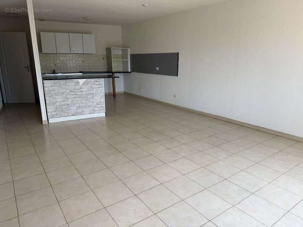 Appartement à SAINT-MAXIMIN-LA-SAINTE-BAUME