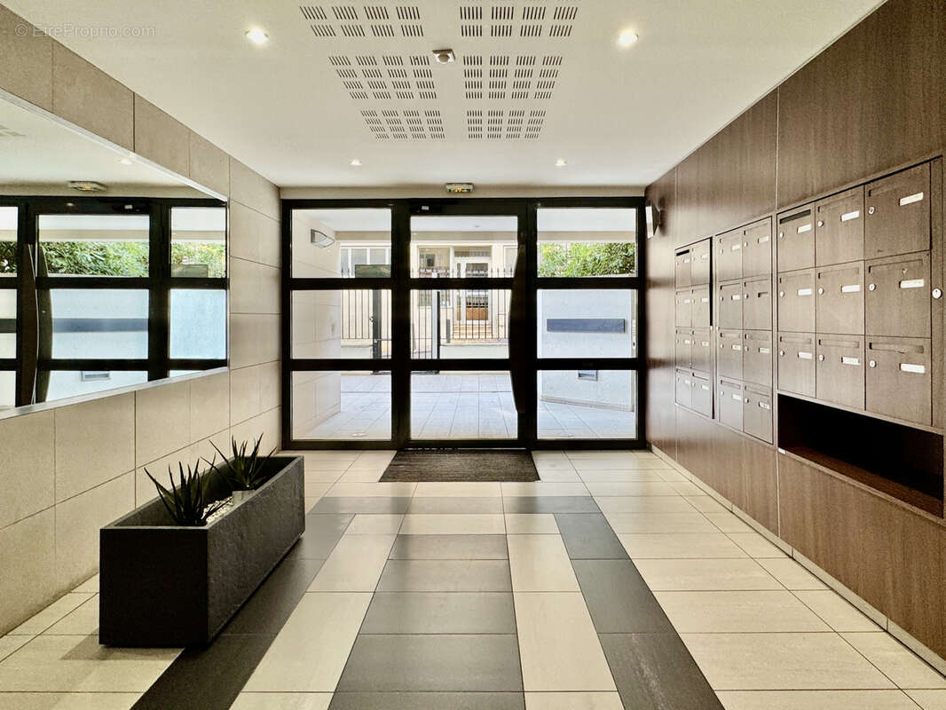 Appartement à MARSEILLE-6E