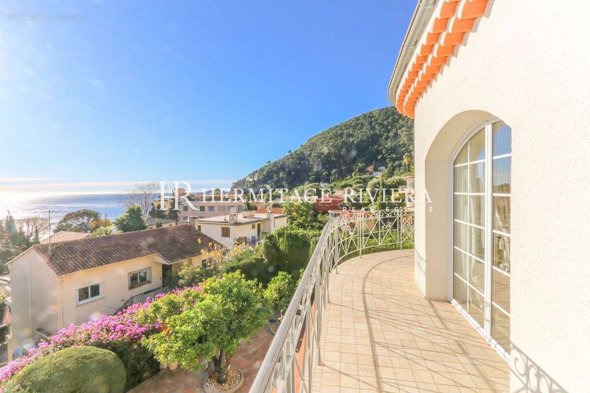 Maison à EZE