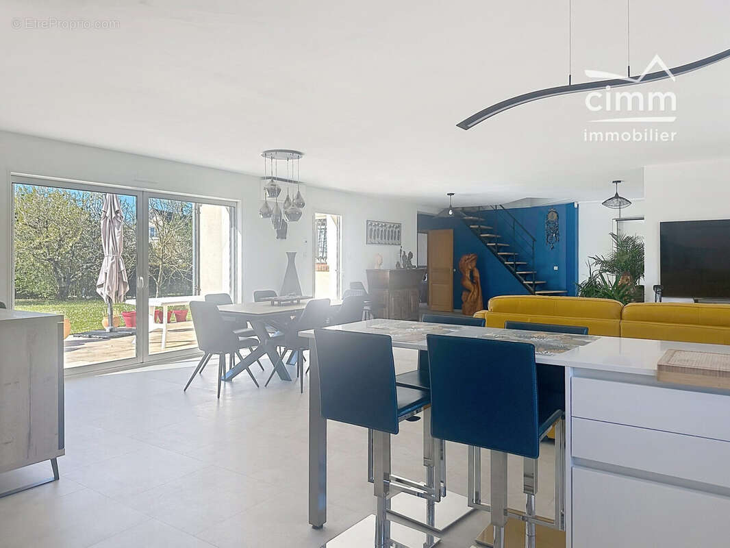 Maison 232 m² à Paucourt  - photo 8