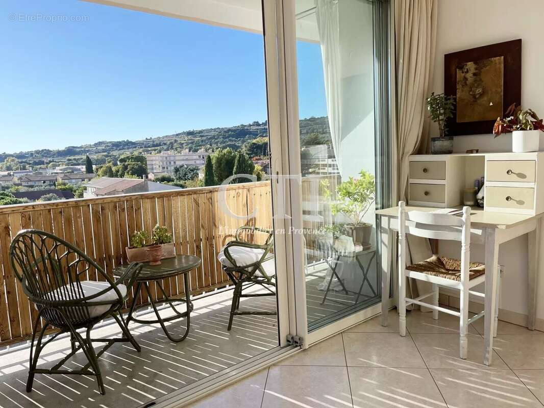 Appartement à NYONS