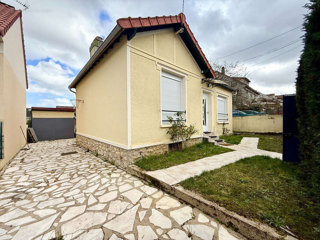 Maison de plain-pied rénovée - Secteur Sauvageon - photo 17