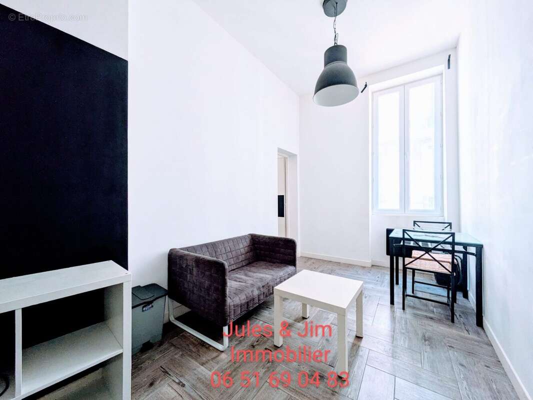 Appartement à MARSEILLE-1E