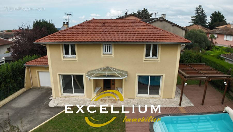 Maison à SATHONAY-CAMP