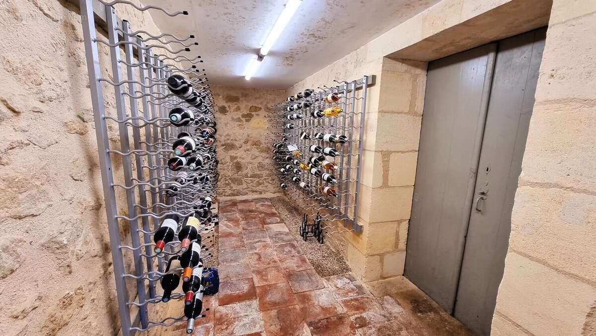 Maison à SAINT-EMILION