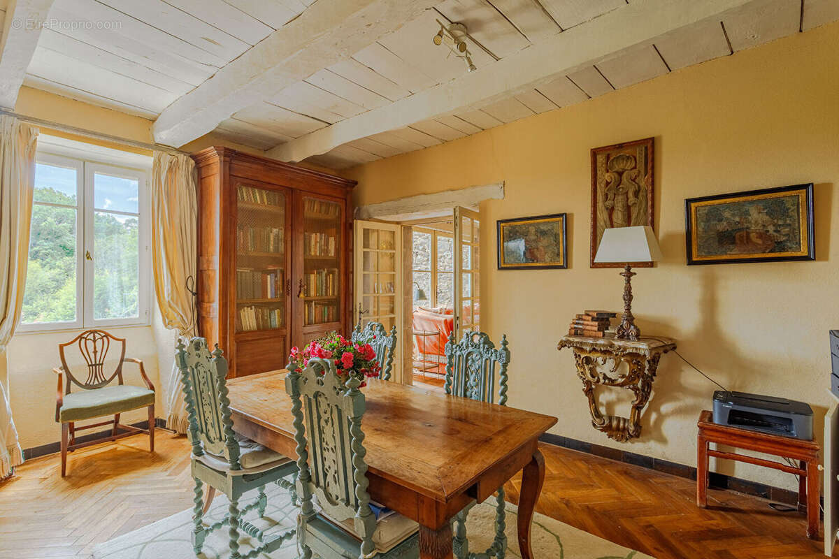 Maison à MONTIRAT