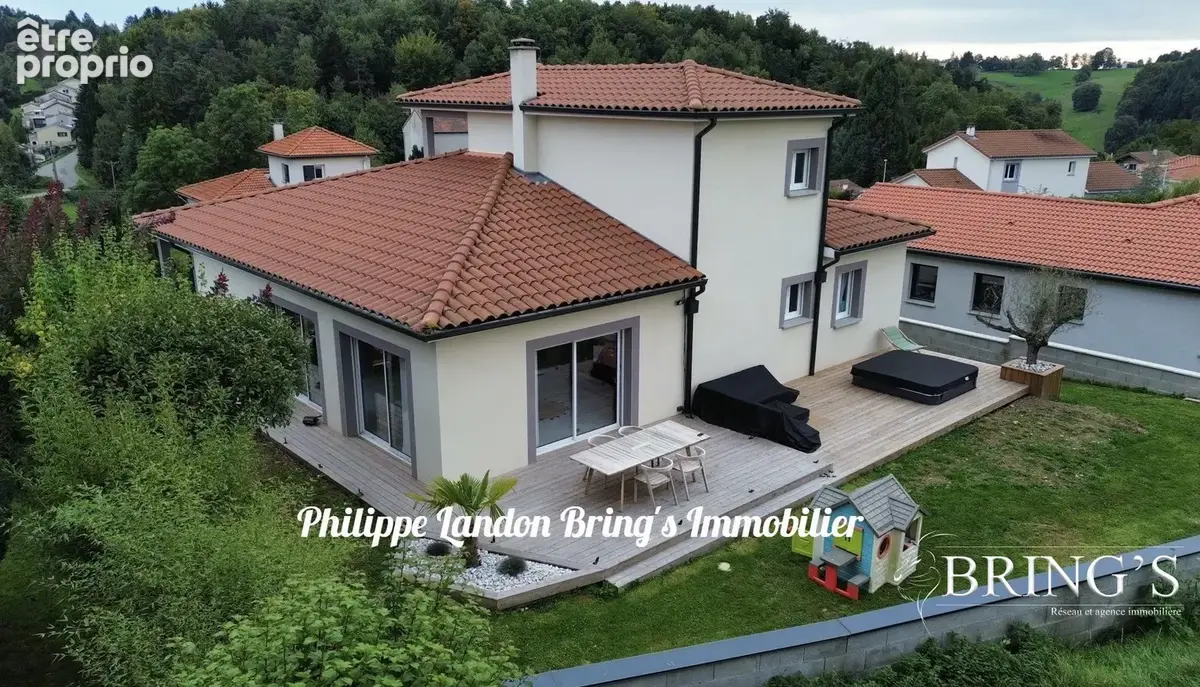 Maison 6 pièces 128 m² à vendre à Saint-Just-Malmont (43240) - photo 1