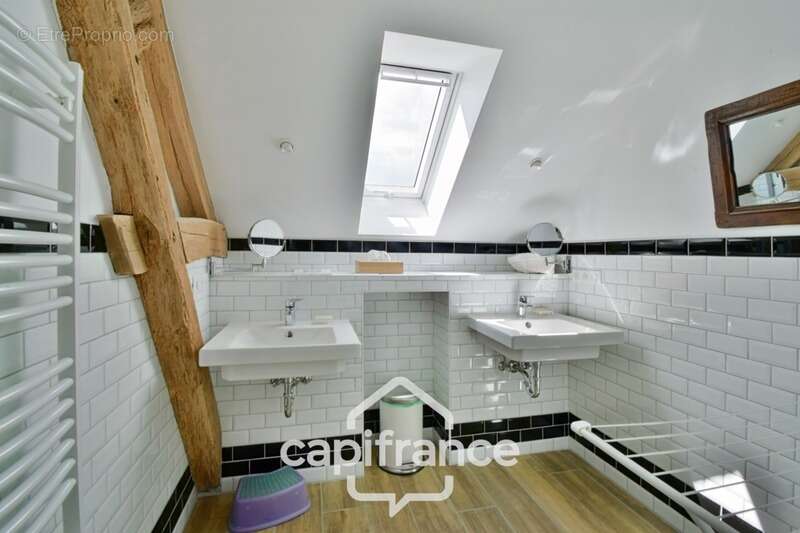 Maison à LONS-LE-SAUNIER