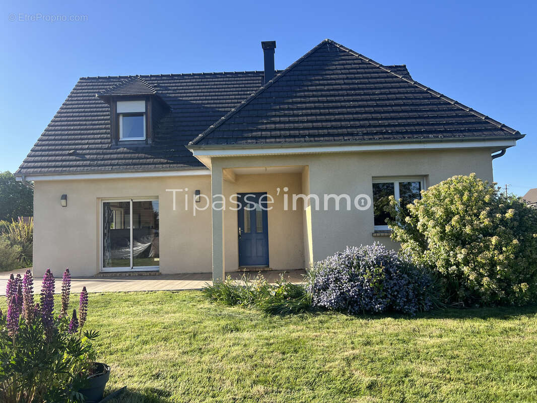 Maison à BOURG-ACHARD