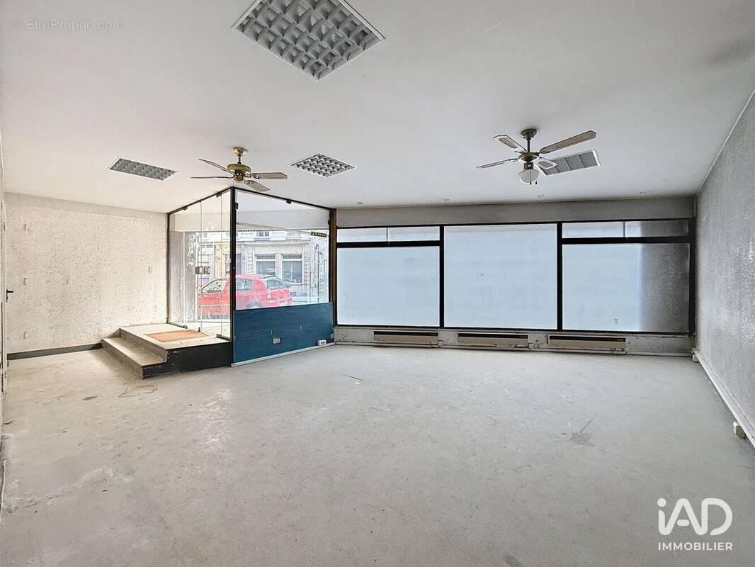 Photo 1 - Commerce à PARIS-18E