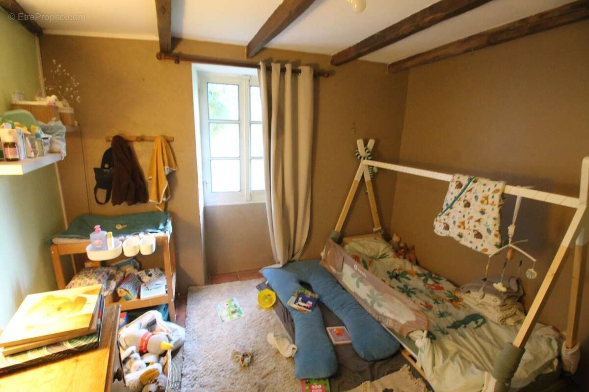 Maison à CELLEFROUIN