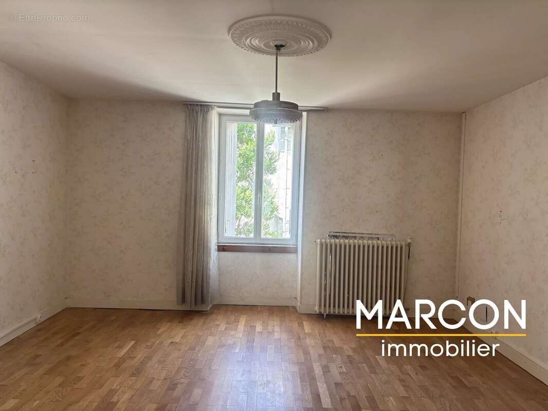 Maison à LA SOUTERRAINE