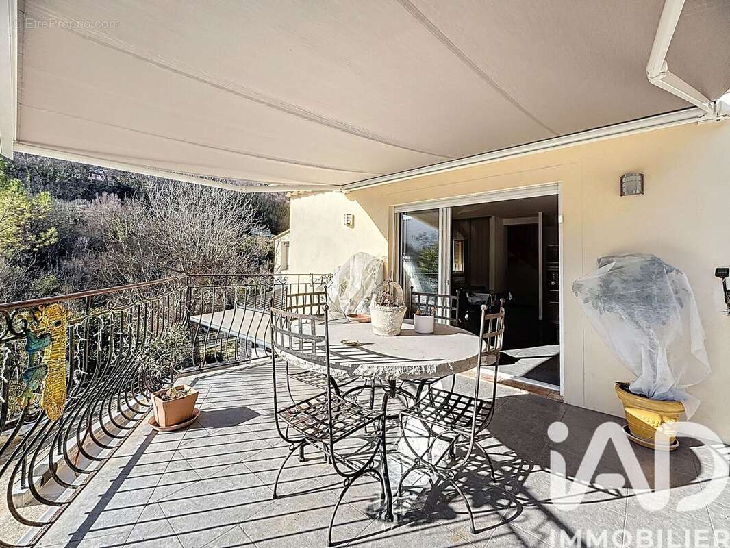 Photo 9 - Maison à TOURRETTES-SUR-LOUP