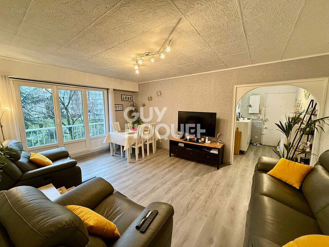 Appartement à ROSNY-SOUS-BOIS