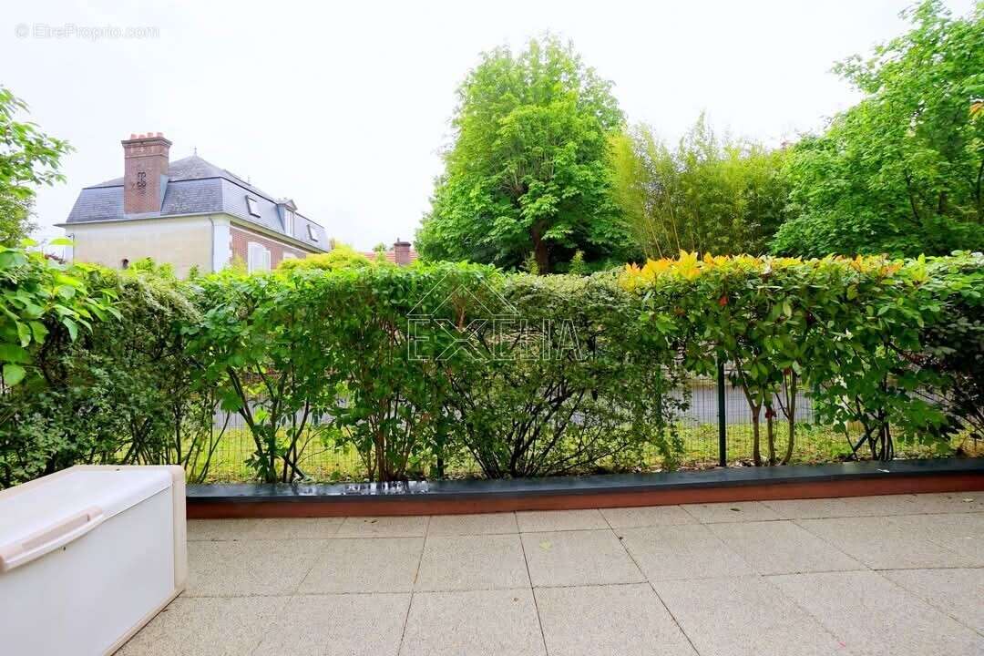 Appartement à ROSNY-SUR-SEINE