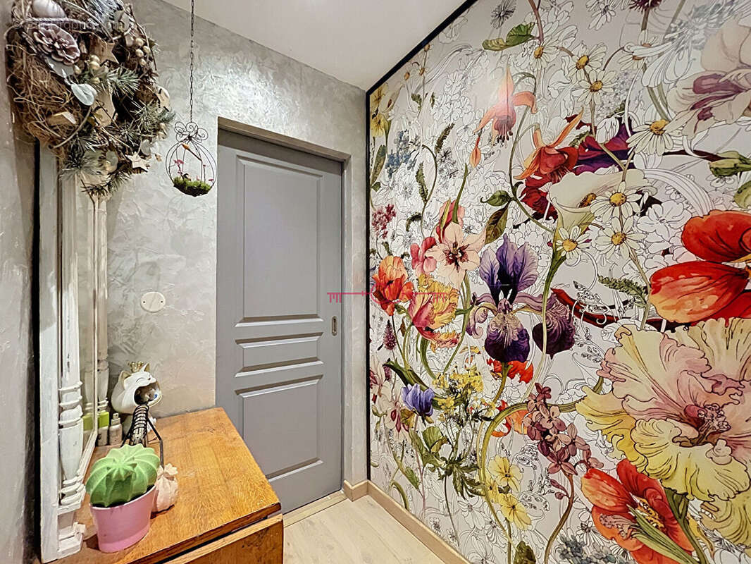 Maison de charme 6 pièces d'environ130 m2 à Vienne-le-Château - photo 3