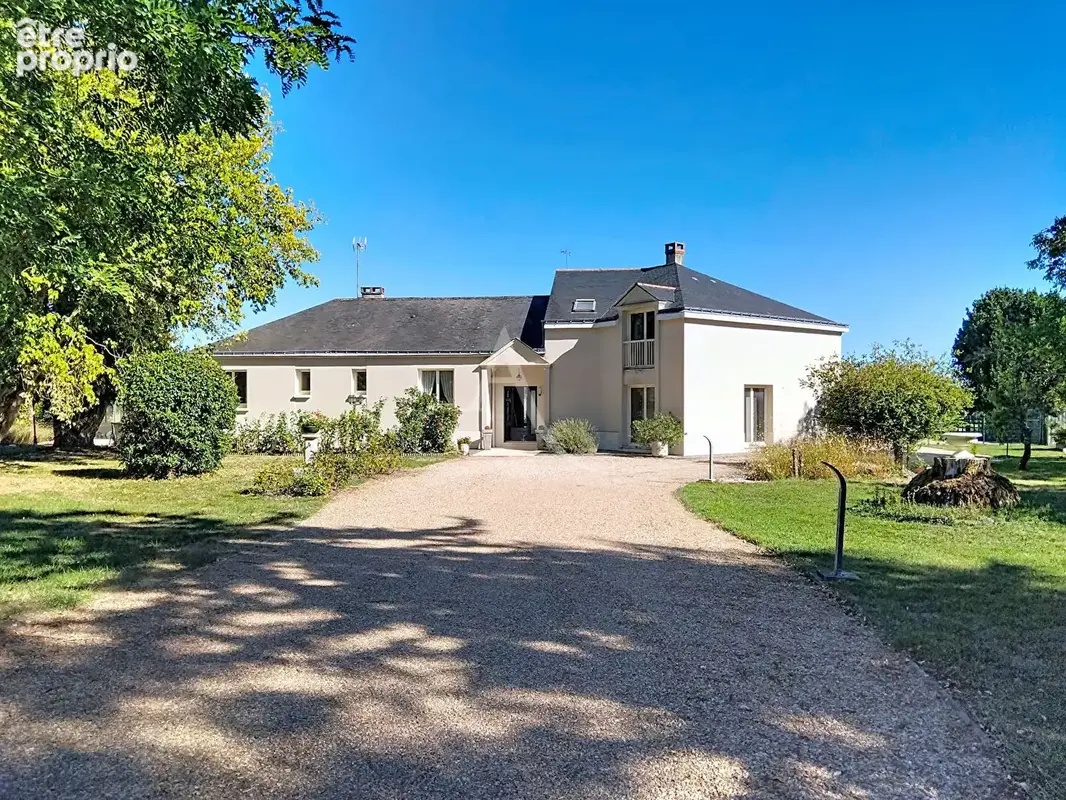 Photo Maison à Vernantes au prix de 338 300€