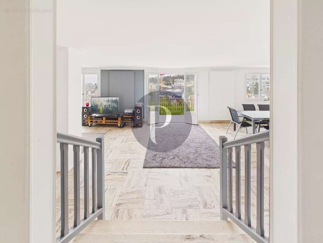 Maison à LE PLESSIS-ROBINSON