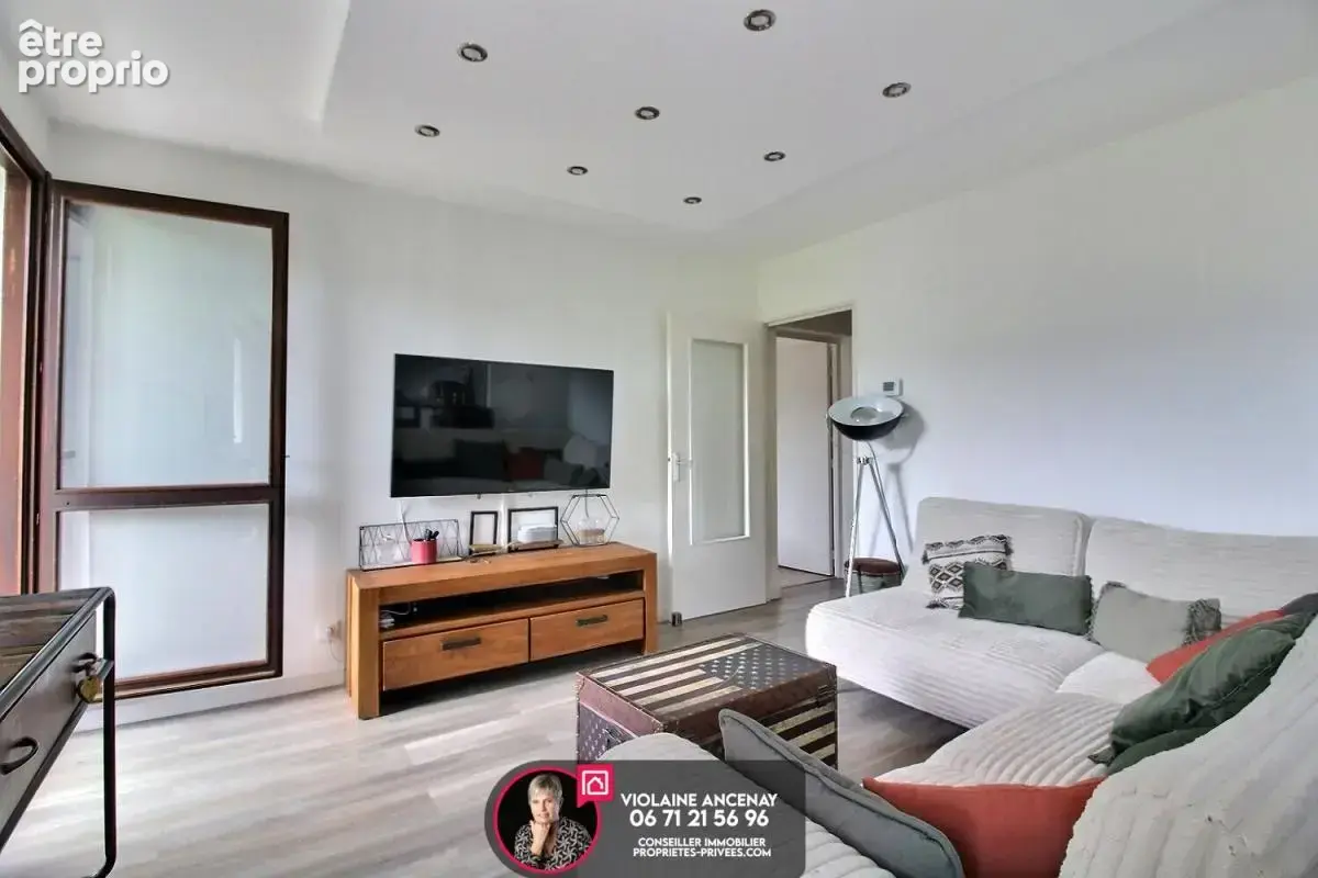 T2 rénové avec ascenseur, balcon et vue dégagée sur les bauges - photo 5