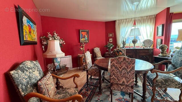 Appartement à LEVALLOIS-PERRET