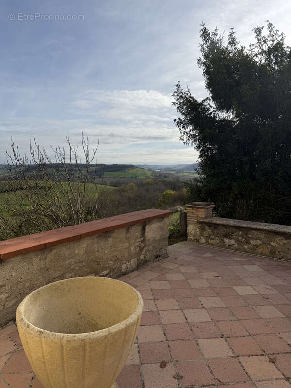 Maison à SAINT-PIERRE-DE-CLAIRAC