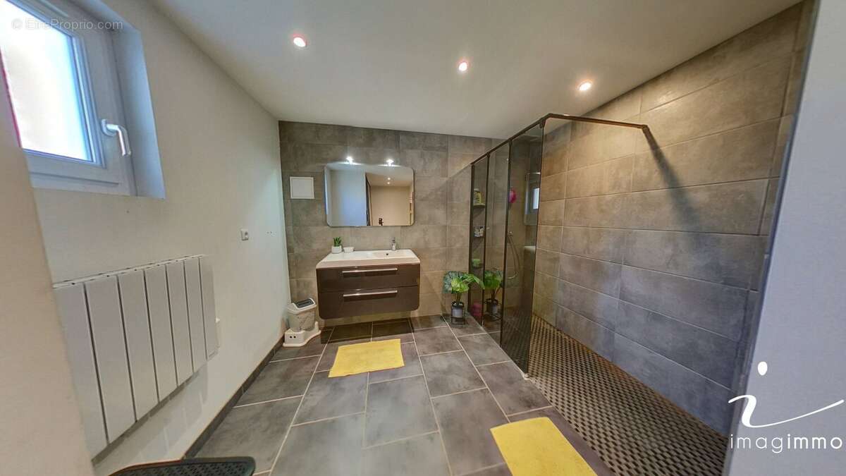 Maison à SAINT-JEAN-DE-VEDAS