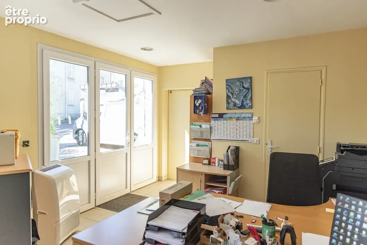 Local d'activité artisanale 100m2 avec bureau + maison d'habitation 33m2 - photo 5