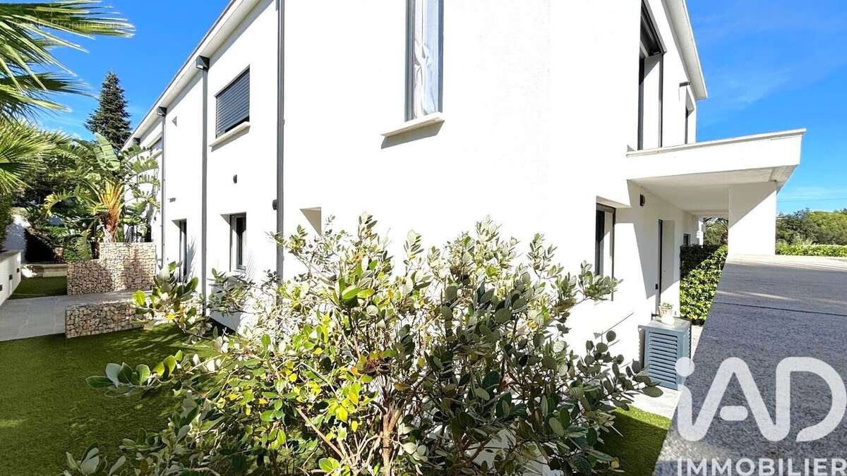 Maison 319 m² à Frejus  - photo 7