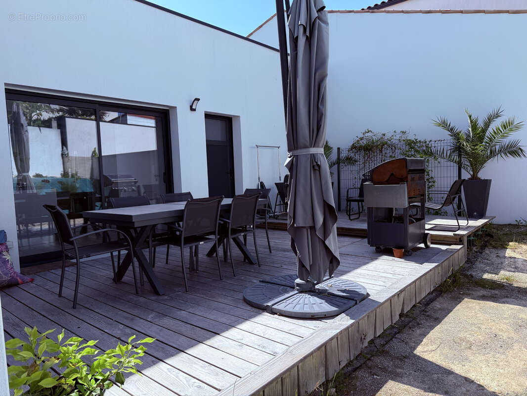 Maison à VAUX-SUR-MER