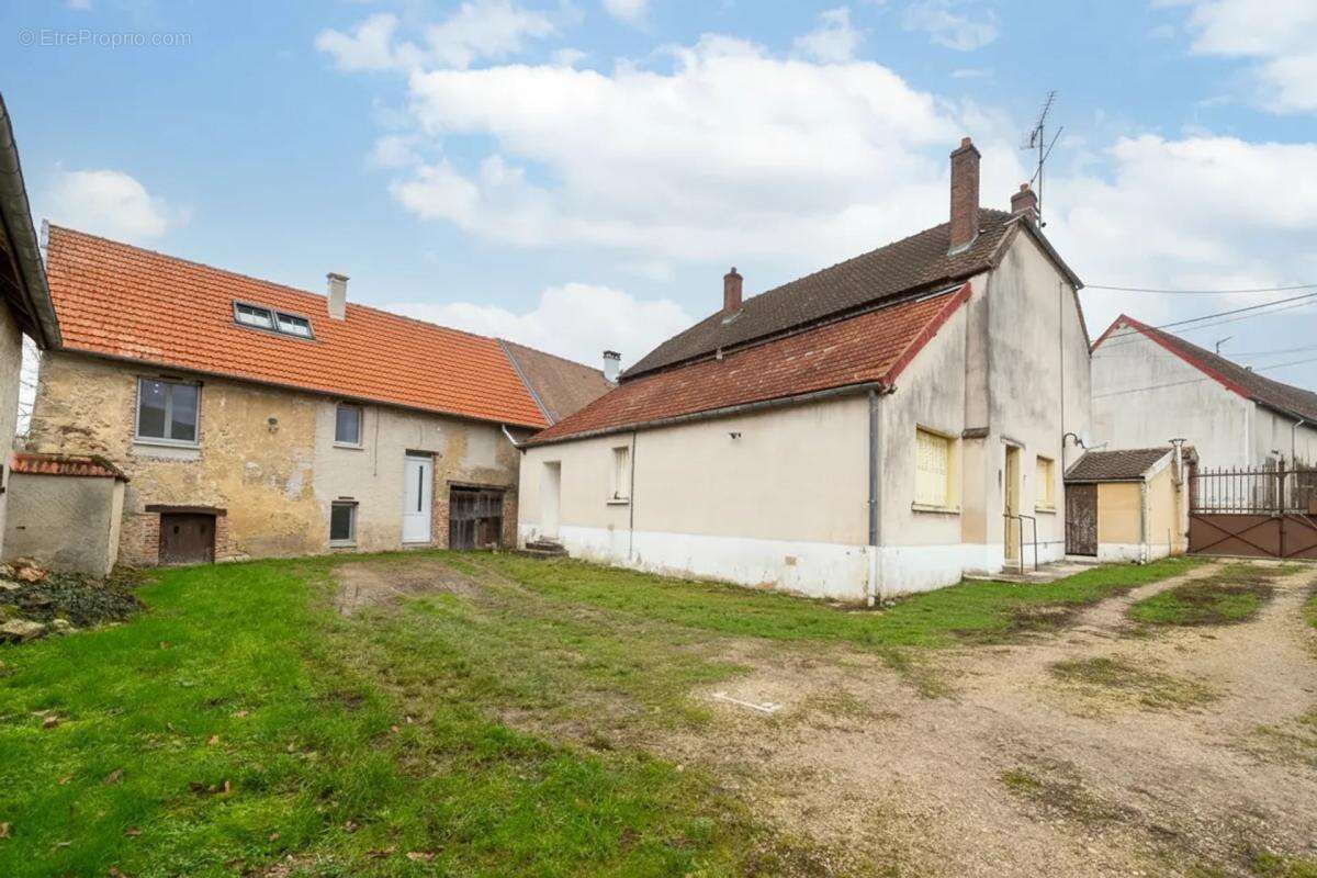 Maison à VILLENAUXE-LA-GRANDE