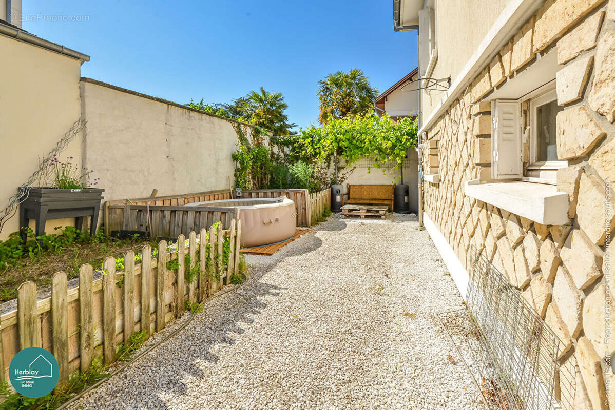 Maison Montesson 6 pièces - surface utile 152 m² - photo 14
