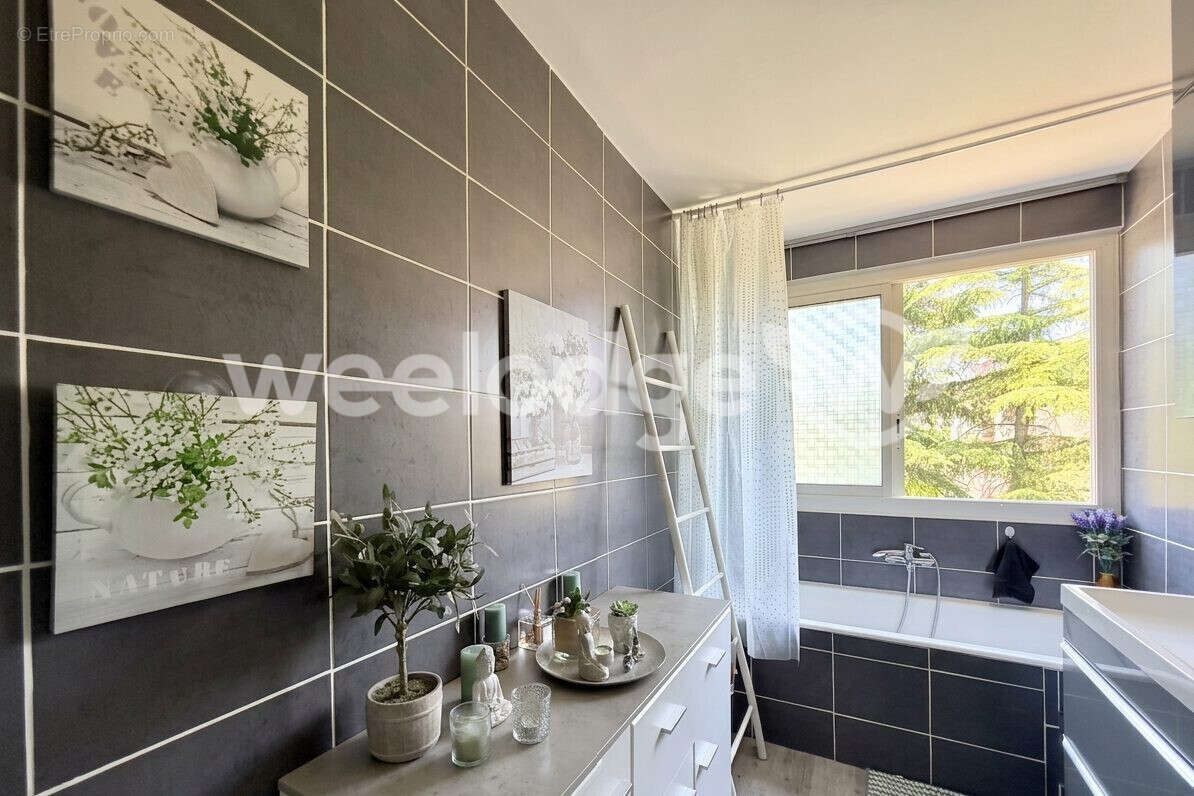 Appartement à MANDELIEU-LA-NAPOULE