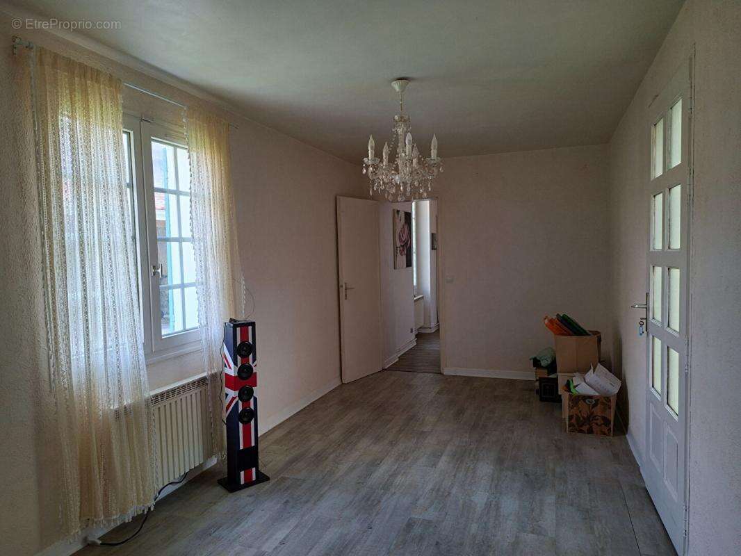 Maison à SAINT-ESTEPHE