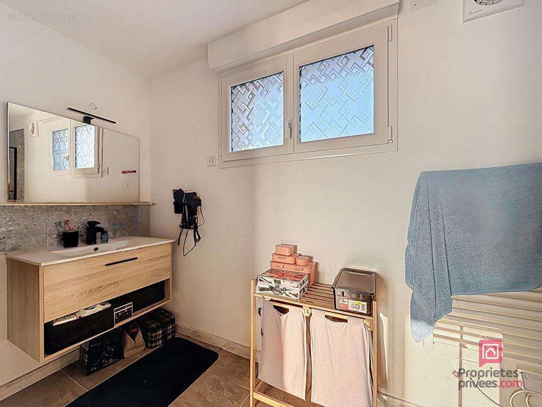 Maison à BONNETABLE