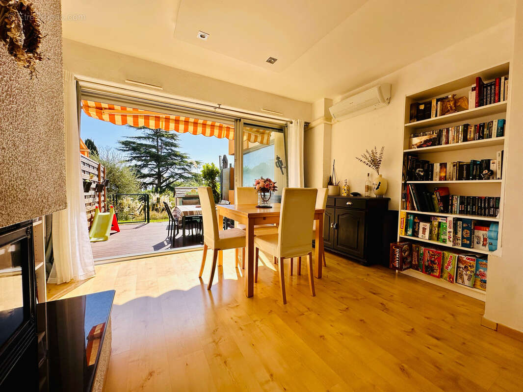 Appartement à VILLENEUVE-LOUBET