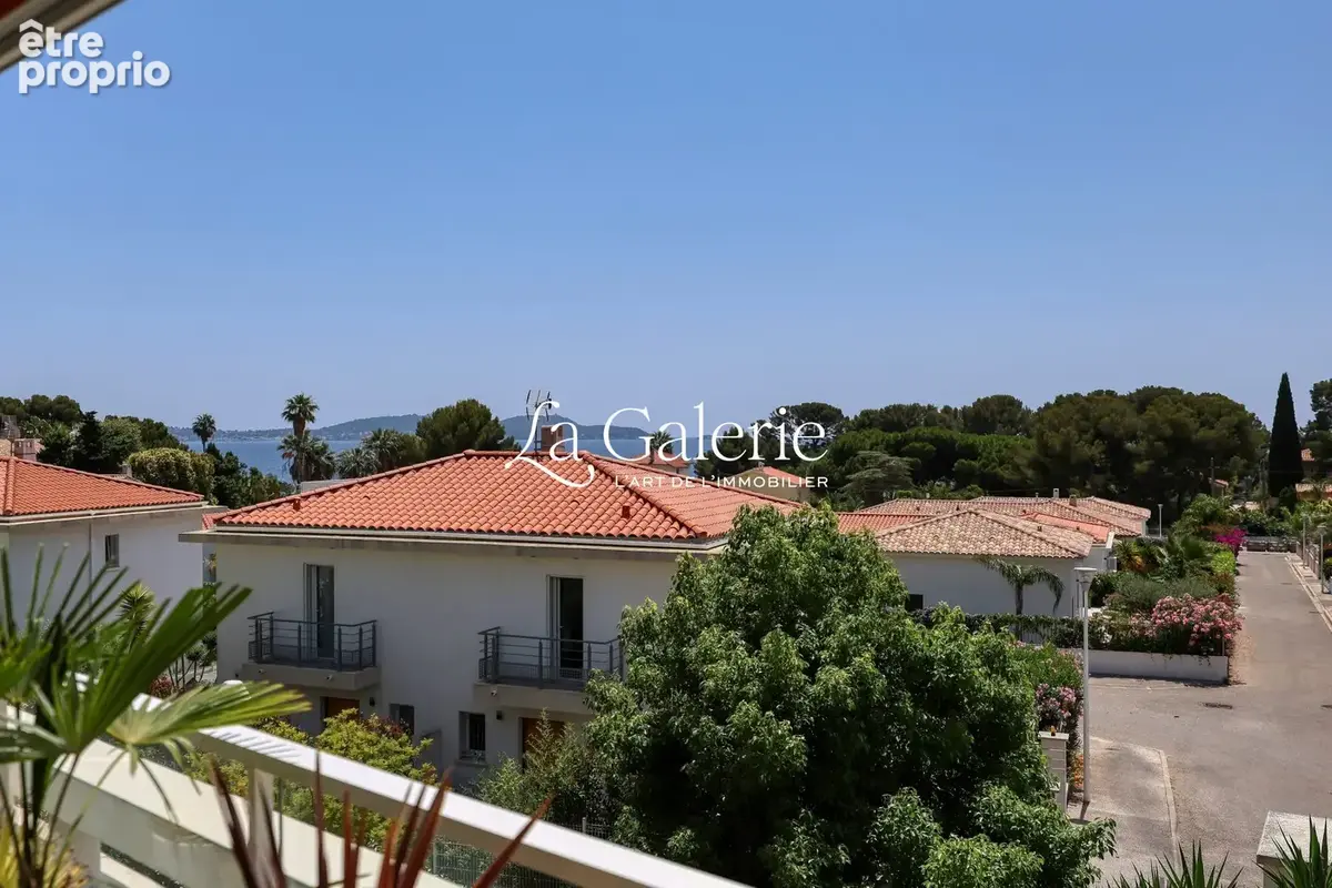 Photo Appartement à Carqueiranne au prix de 640 000€