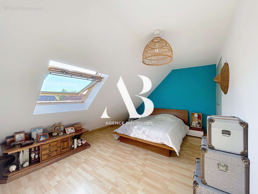 Maison à LA CHAPELLE-RABLAIS