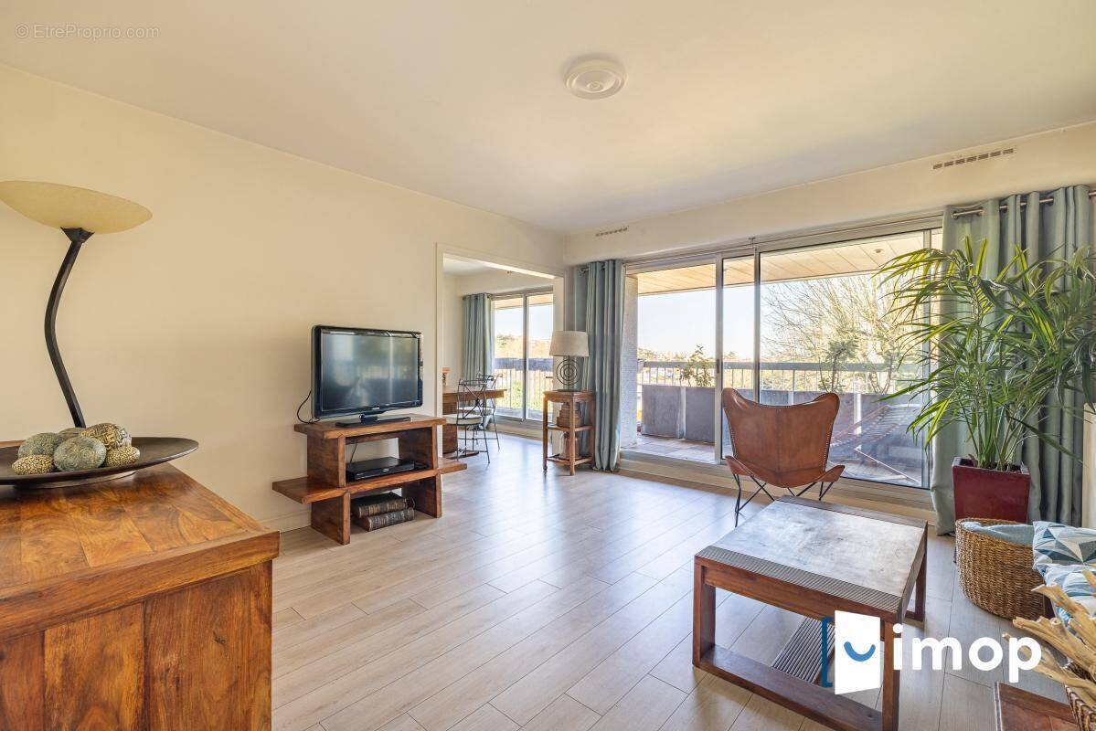 Appartement à GARCHES