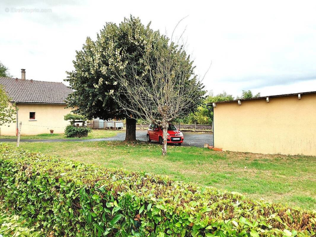 Maison à THIVIERS