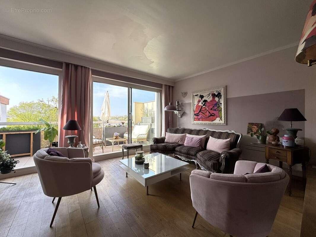 Appartement à LE PERREUX-SUR-MARNE