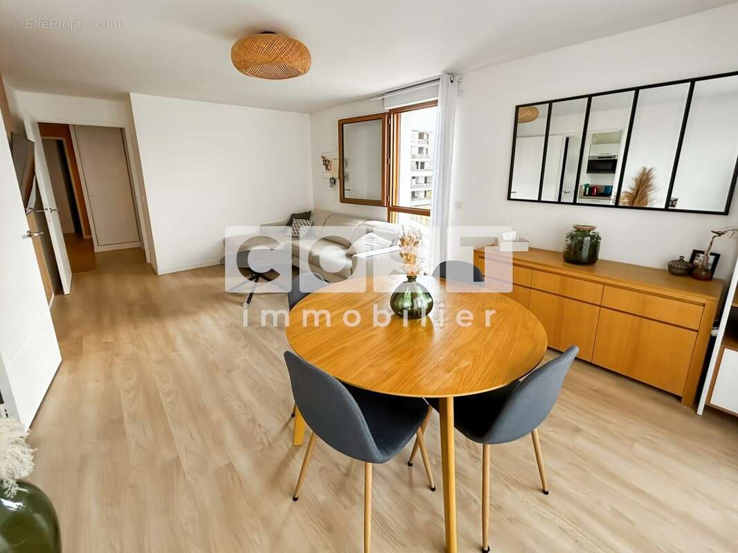 Appartement 64 m² à Asnieres-Sur-Seine  - photo 2