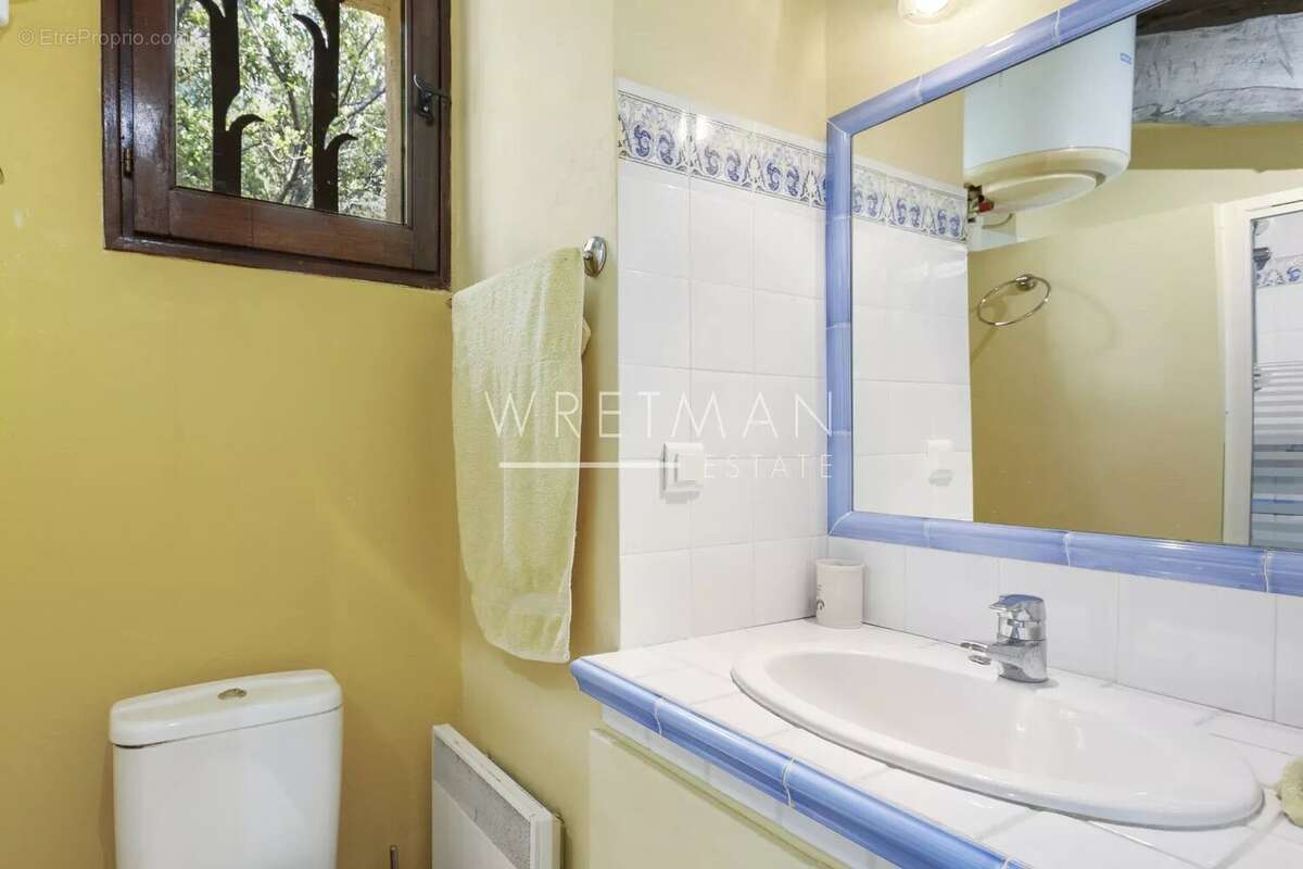 Maison à TOURRETTES-SUR-LOUP