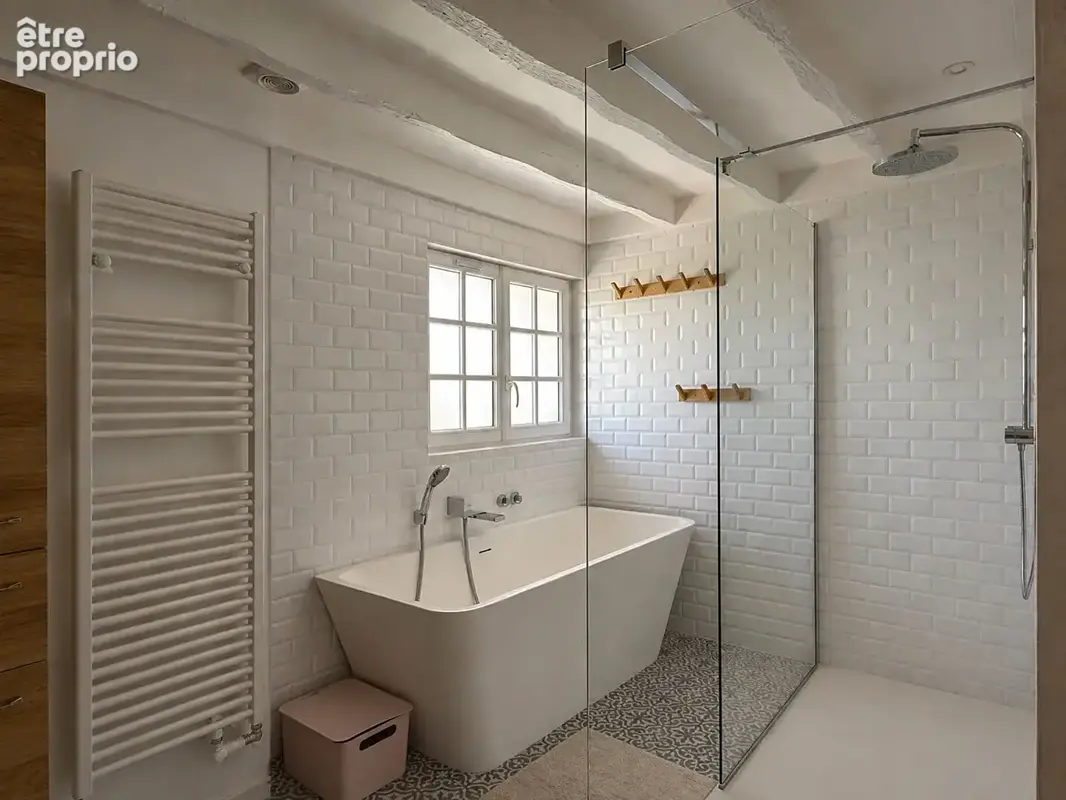 BUSSET / Maison type Longère entièrement rénovée - Coup de coeur assuré ! - photo 8
