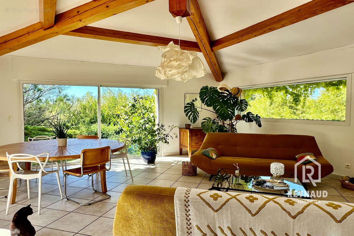 Maison à NEBIAN