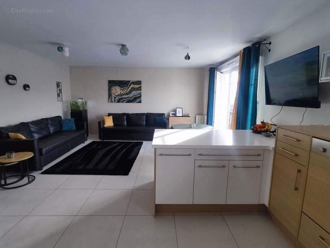 Appartement à VILLY-LE-PELLOUX