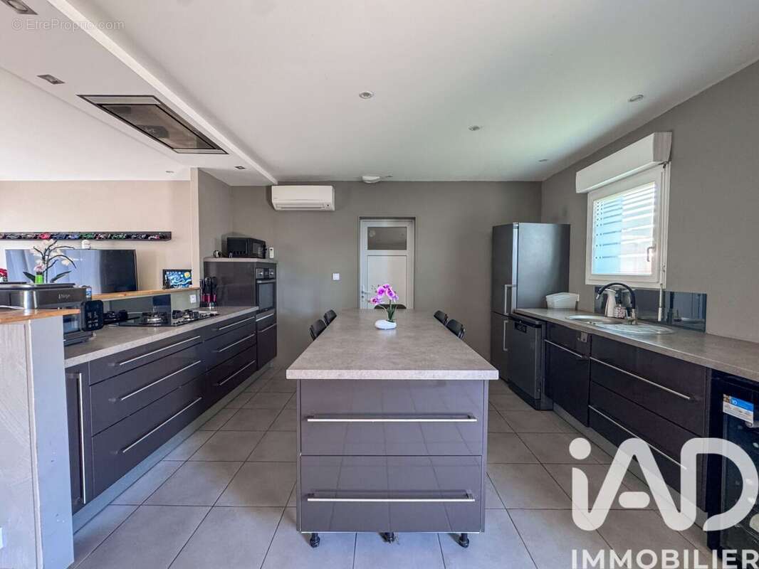 Maison 119 m² à Saint-Andre-De-Cubzac  - photo 7